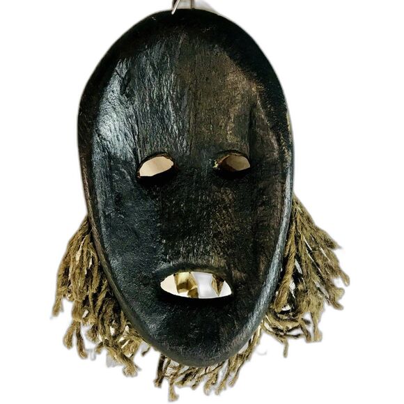 African Malindi Mask W/Cow's Teeth. Symbolizes Fearsome Warriors and Rustlers - Picture 6 of 10